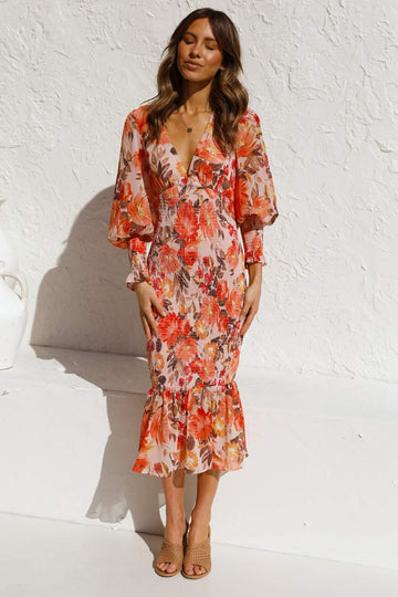 Fashionable Form-Fitting Dress, Floral Style