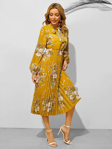 Stylish Floral Patterned Midi Dress