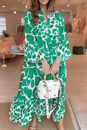 PRINT FLARE SLEEVE MIDI DRESS