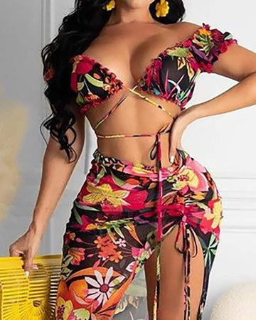 Floral Two-Piece Set: Trendy Beach Outfit