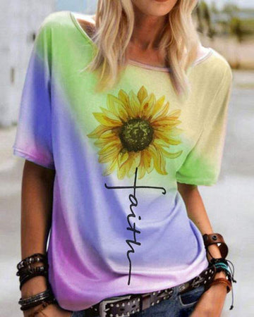 Trendy Summer Top, Women's Floral Graphic Tee