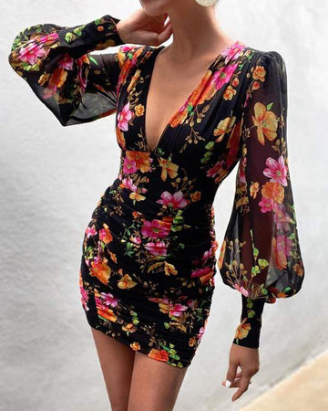 Summer Floral Mini Dress, Stylish Ruched Style