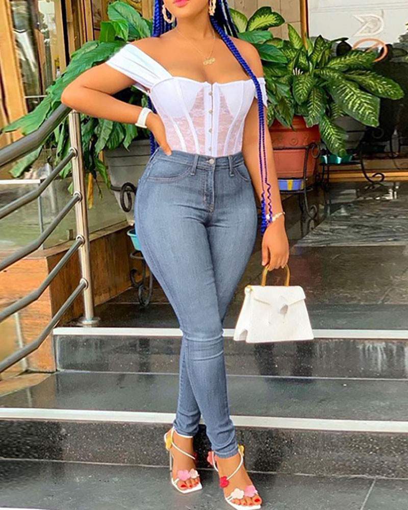 Trendy Corset Bodysuit with Skinny Jeans