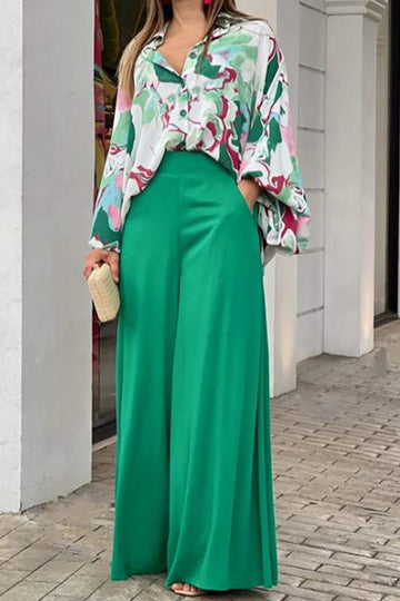 Casual Chic: Floral Blouse with Loose Fit Pants