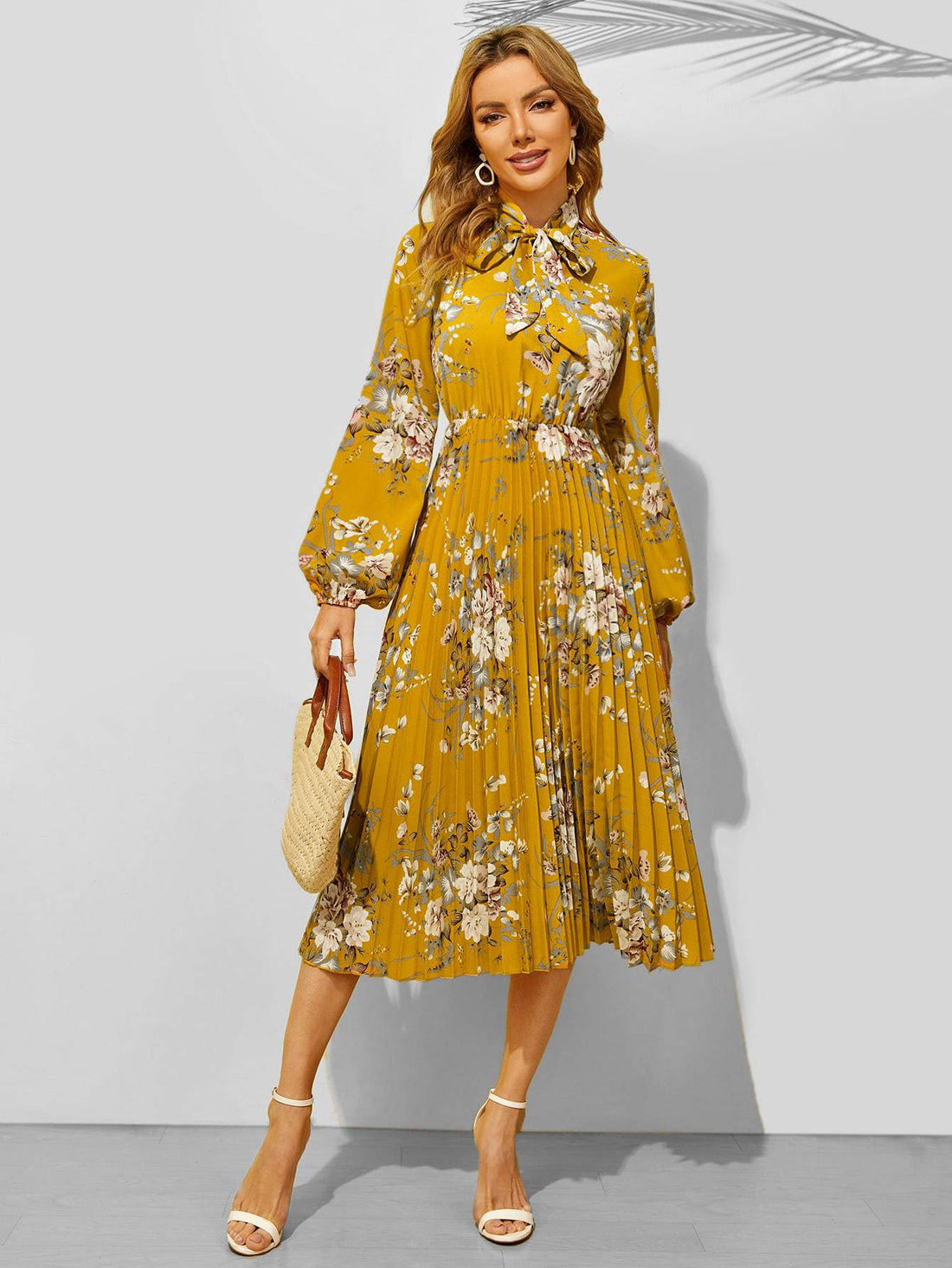 Stylish Floral Patterned Midi Dress
