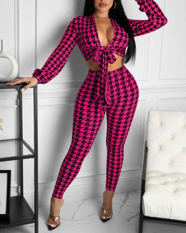 Houndstooth Set: Trendy Two-Piece Outfit