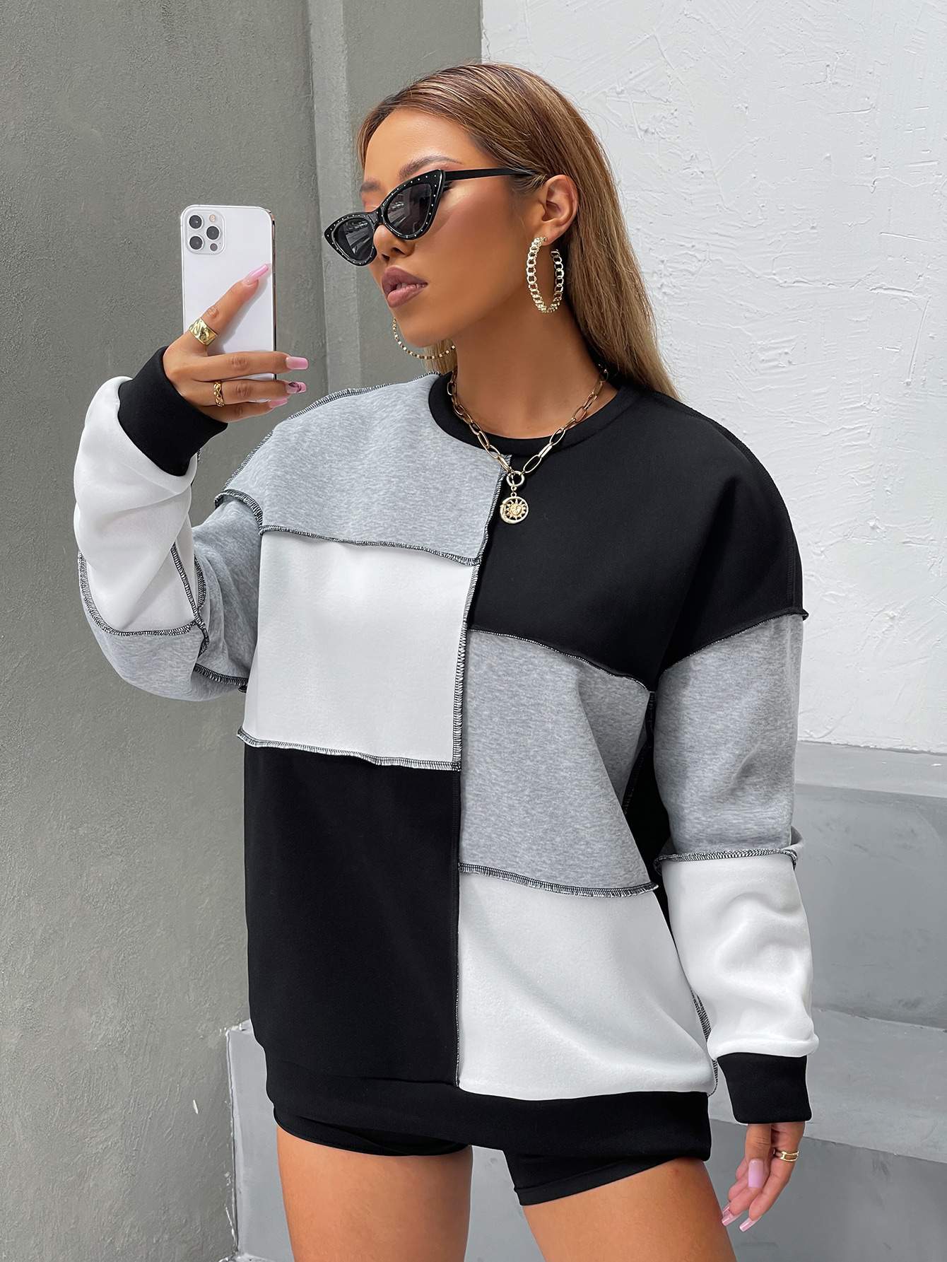Fashionable Oversized Casual Sweatshirt