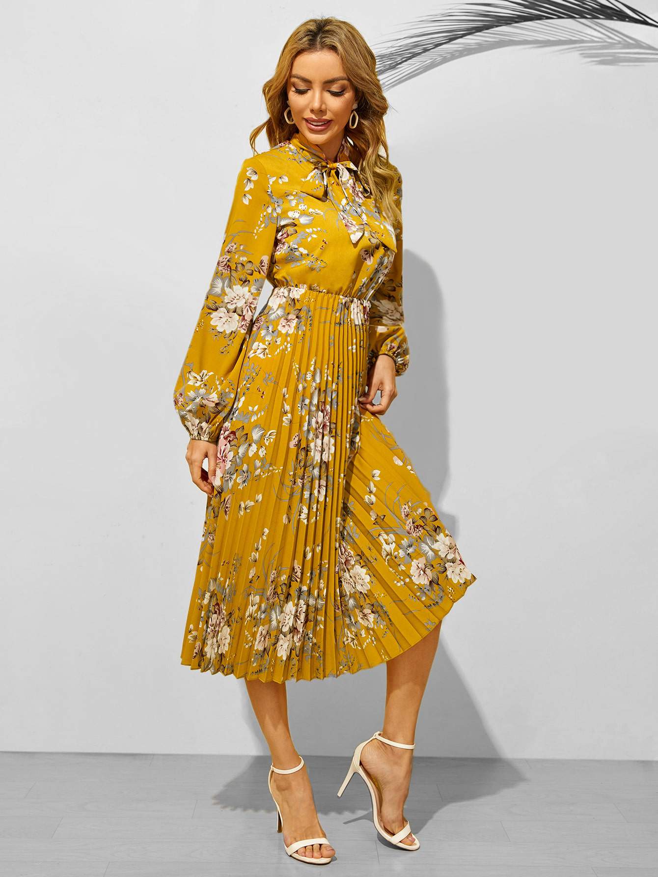Stylish Floral Patterned Midi Dress