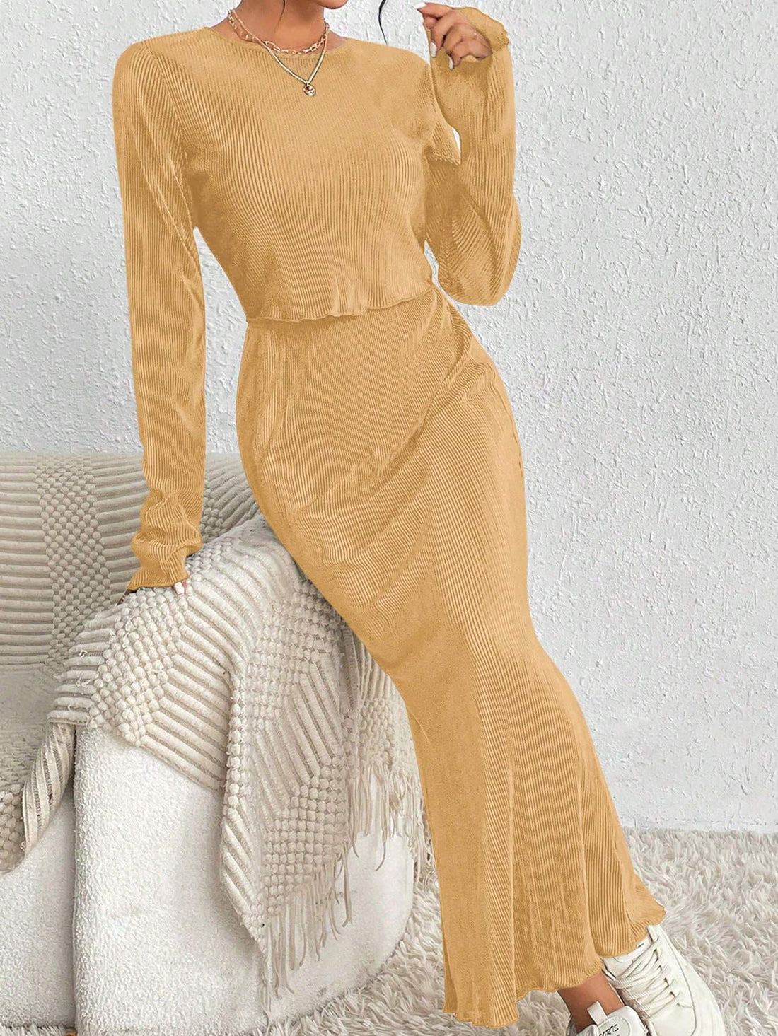 2PCS SET SOLID COLOR LONG SLEEVE TOP AND SKIRT - Missyess