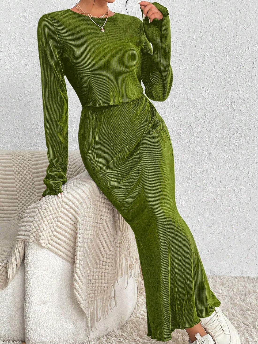 2PCS SET SOLID COLOR LONG SLEEVE TOP AND SKIRT - Missyess