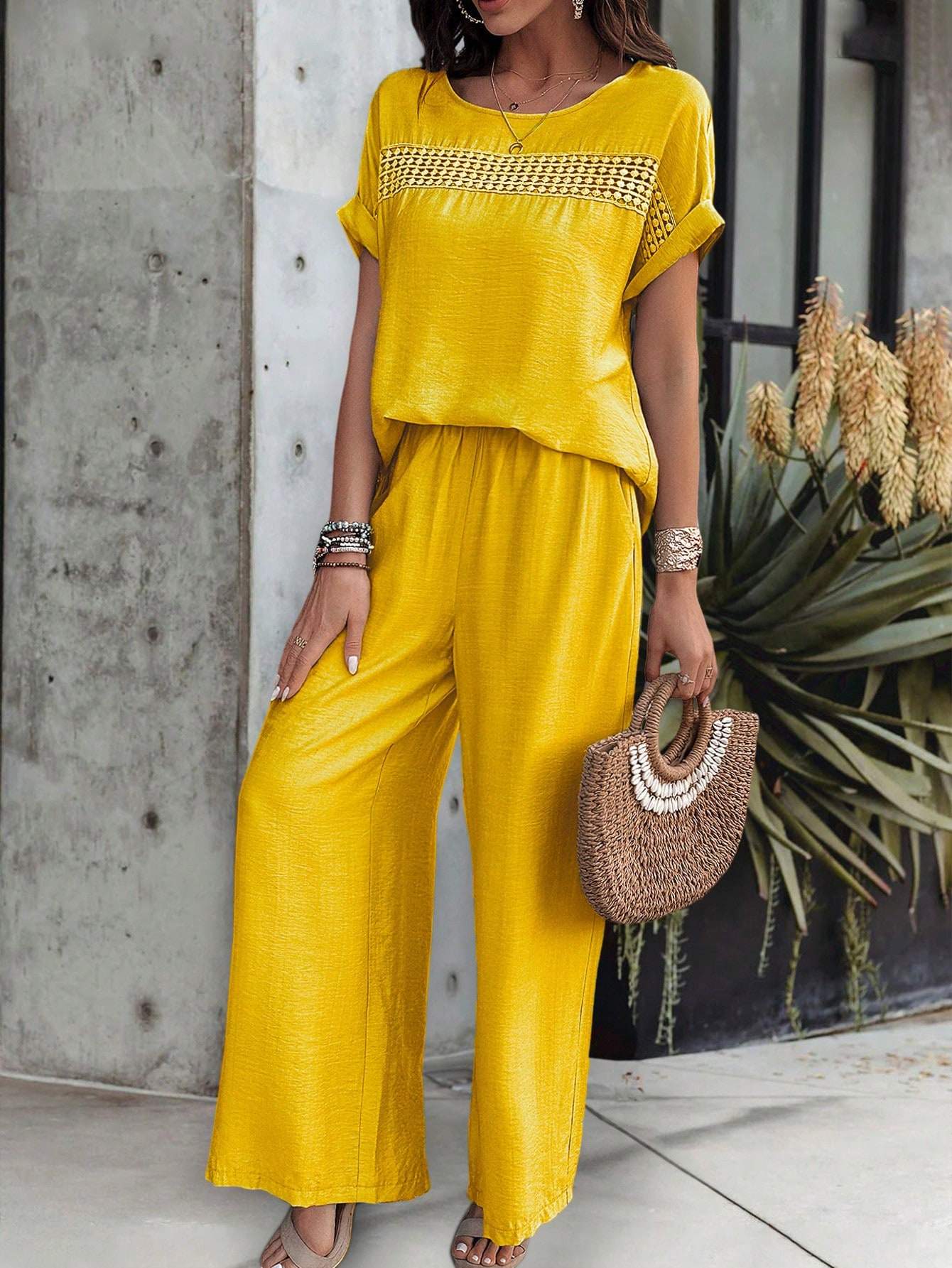 LUNE WOMEN S LACE PATCHWORK SHORT SLEEVE TOP AND PANT SUIT