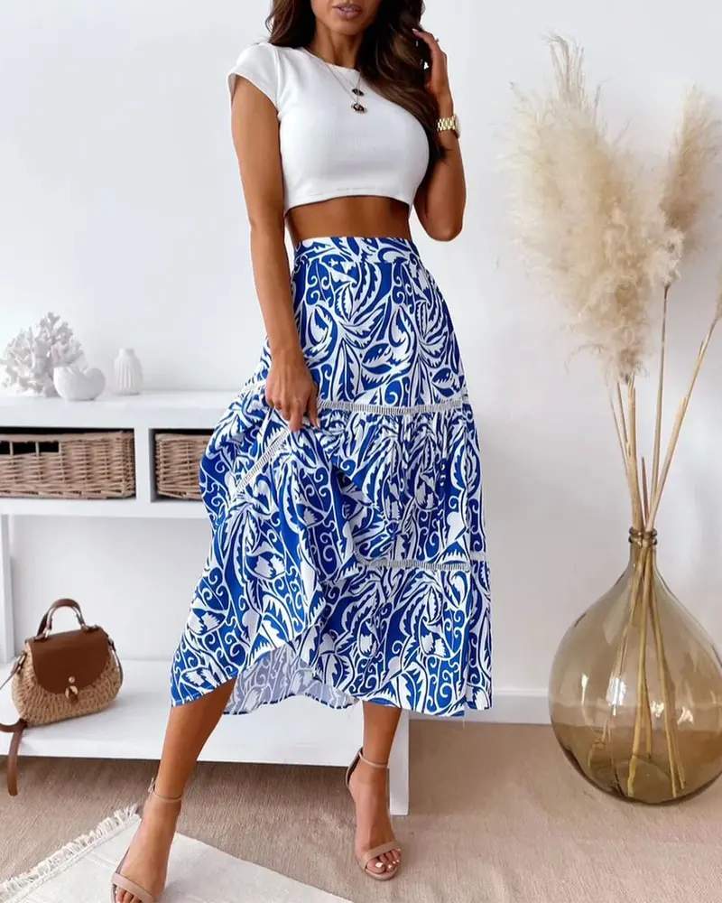 Women’s Trendy Attire: Crop Top & Flowy Skirt