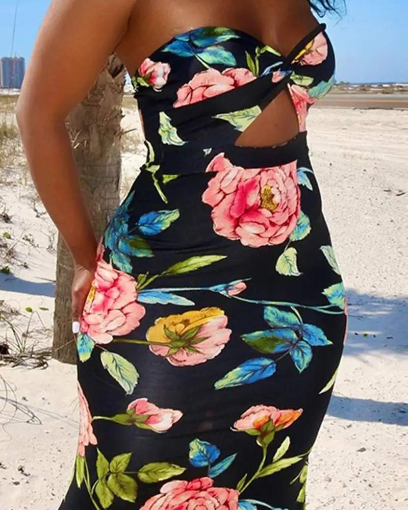 PLUS SIZE FLORAL PRINT BANDEAU TWISTED MAXI DRESS