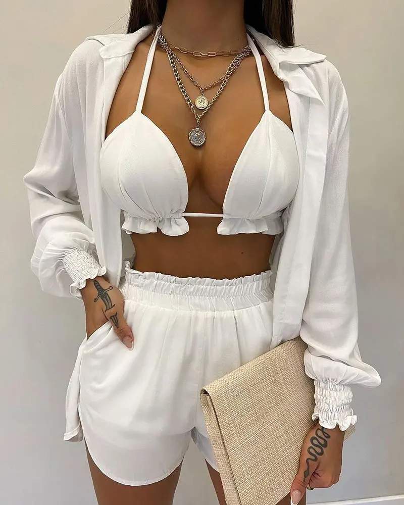 Casual Women’s Summer Outfit: Top & Shorts