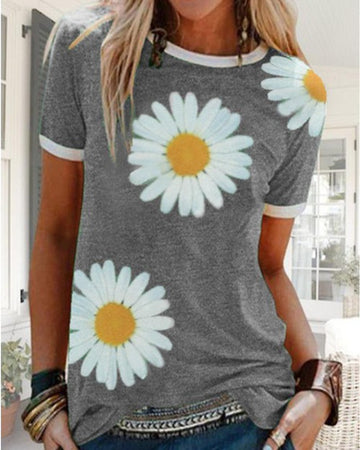 Daisy Print Tee - Comfortable Casual Wear