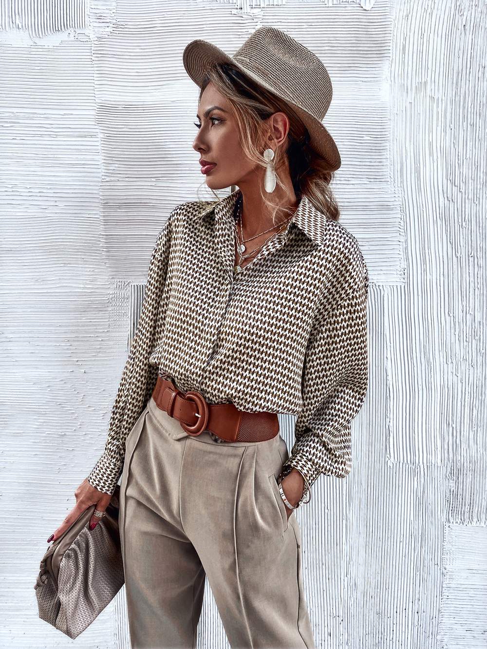 HIDDEN BUTTON ALLOVER PRINT LONGLINE BLOUSE