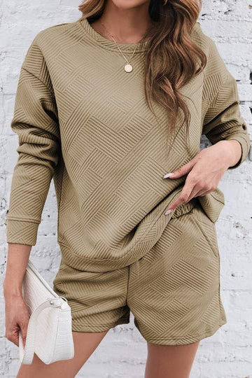 TEXTURED LONG SLEEVE TOP AND DRAWSTRING SHORTS SET