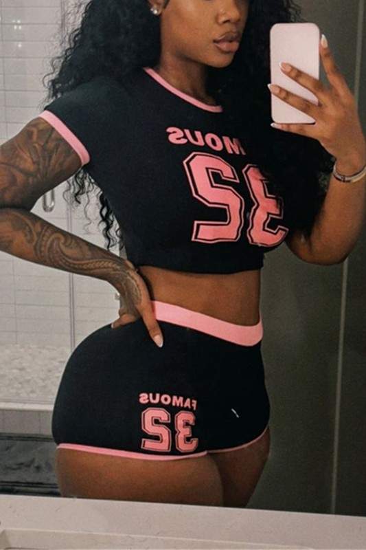 NUMBER PRINT FITTED TEE AND SHORTS SET
