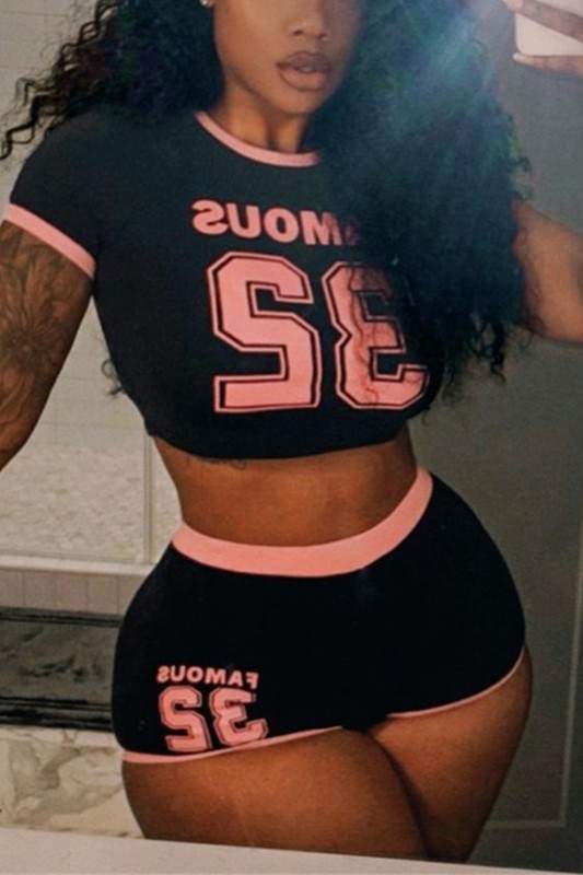 NUMBER PRINT FITTED TEE AND SHORTS SET