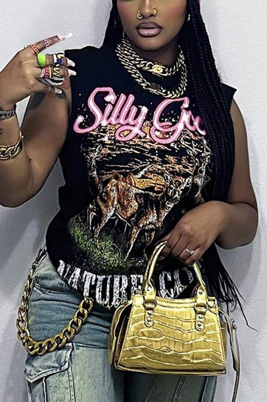 Edgy Skull Graphic Crop Top for Summer
