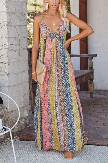 Fashionable Flowy Dress : Summer Getaway Essential