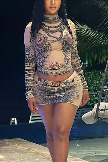 GRAPHIC TOP AND MINI SKIRT SET