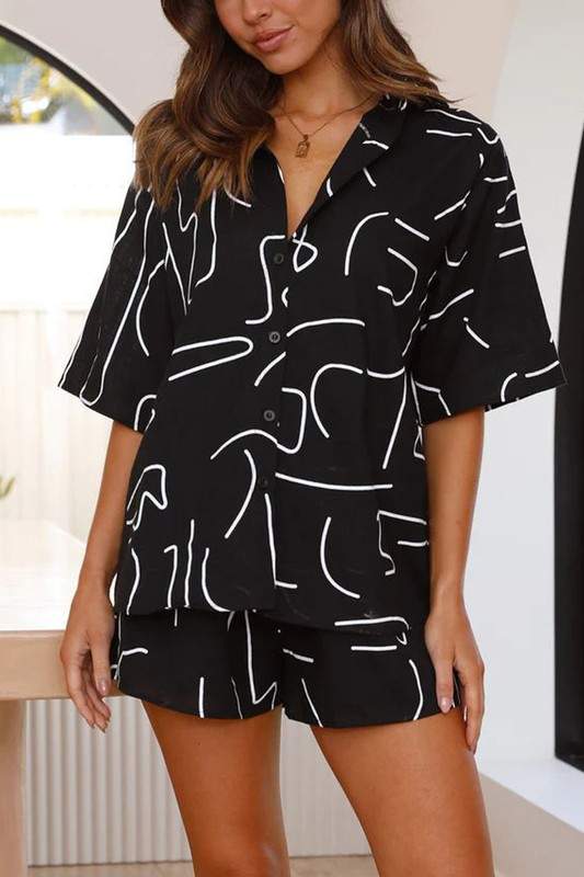 GRAPHIC SHIRT AND SHORTS SET