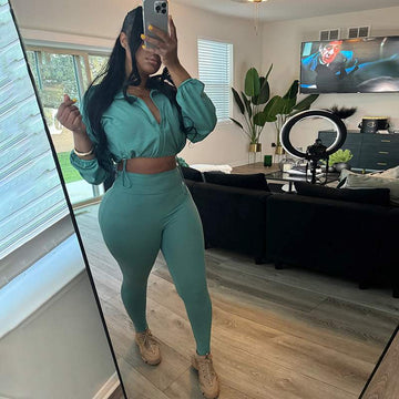 Stylish Gym Wear Set: High-Waisted Leggings & Jacket