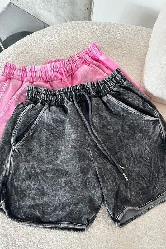 ELASTIC WAISTBAND SHORTS