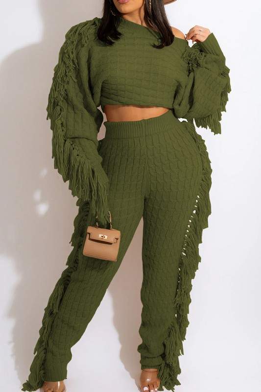 STRIPED TASSEL KNITTED SET