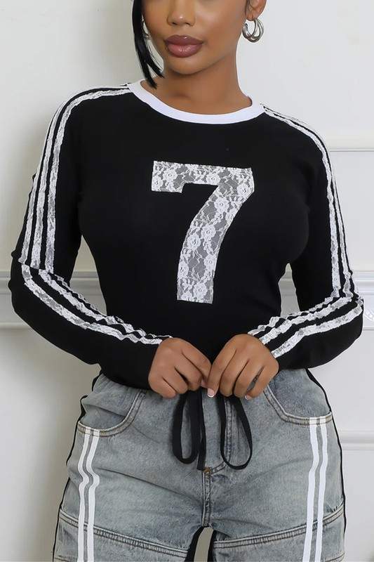 NUMBER PRINT FITTED LONG SLEEVE TOP