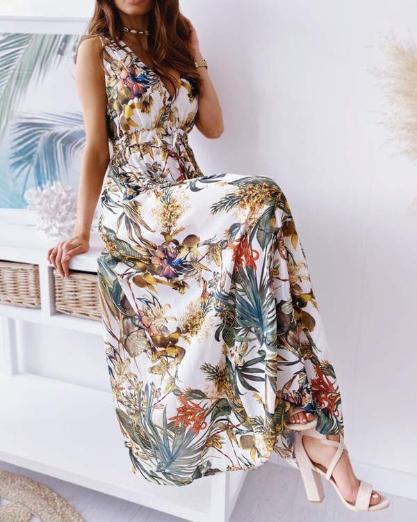 Elegant Casual Dress in Tropical Print
