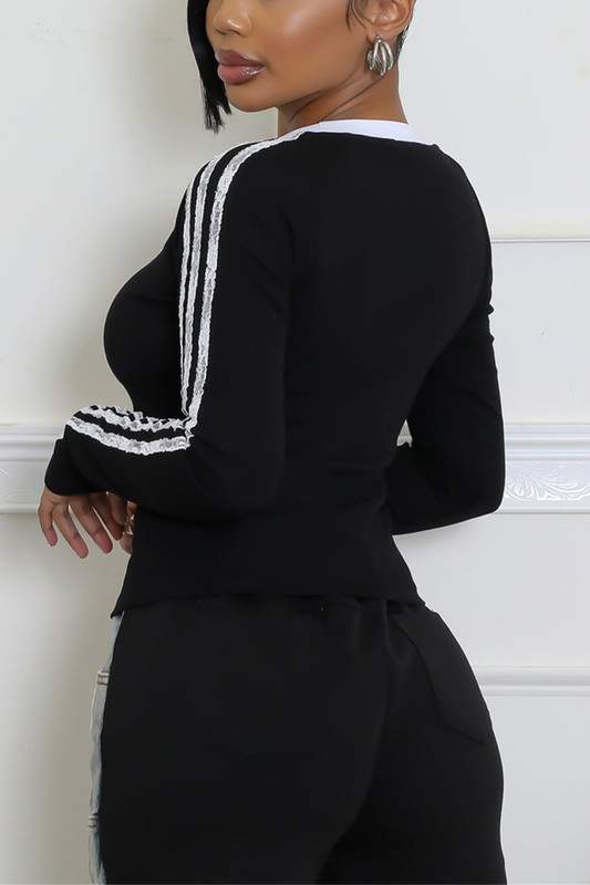 NUMBER PRINT FITTED LONG SLEEVE TOP