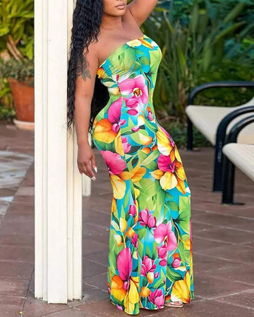 Casual Sundress: Floral Print Perfect for Vacations
