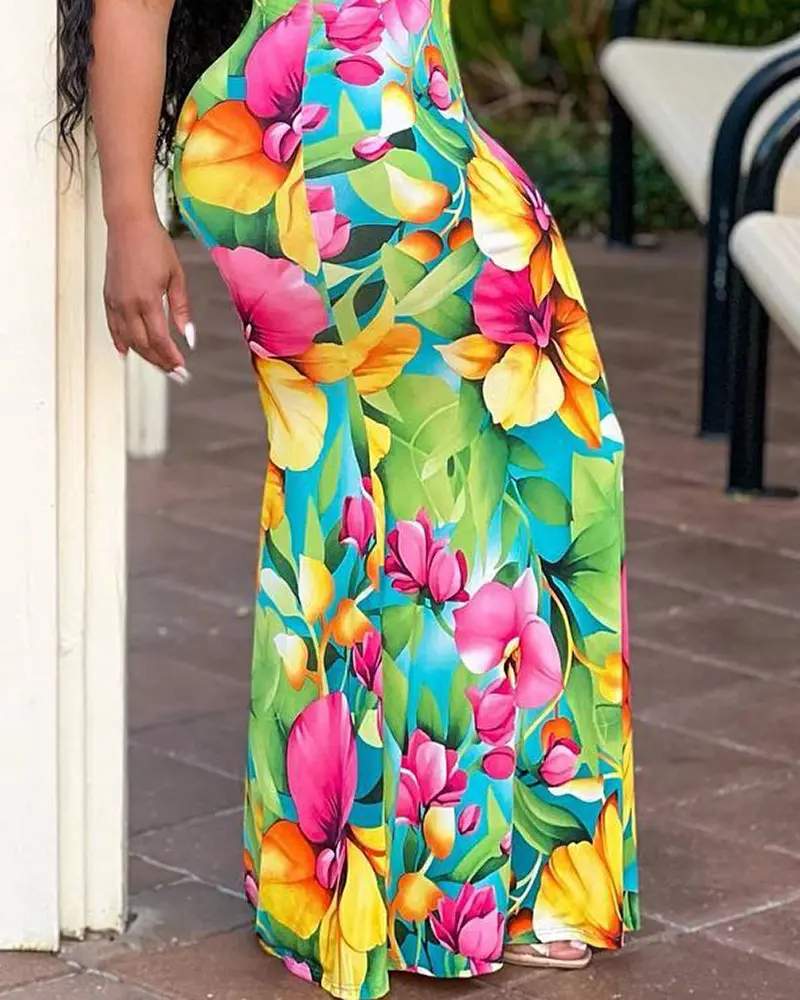 Casual Sundress: Floral Print Perfect for Vacations