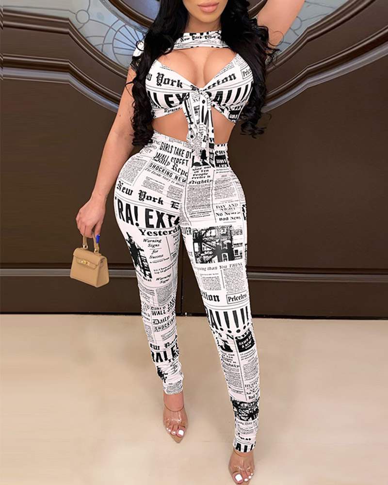 Newspaper Print Cutout Short Sleeve Skinny Cropped Top With Pants Suit Sets