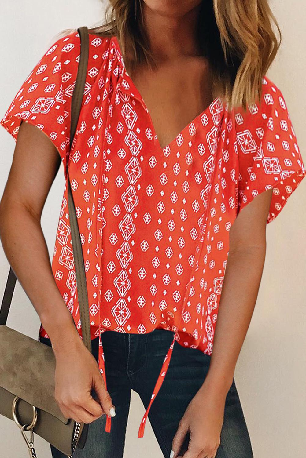 Lightweight Blouse: Women’s Trendy Fashion Piece
