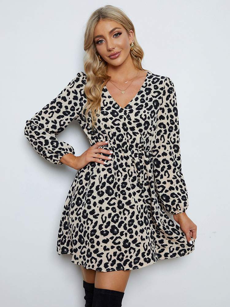 Flattering Fit Leopard Dress, Casual Chic