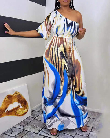 Party Dress: Eye-catching One Shoulder Design