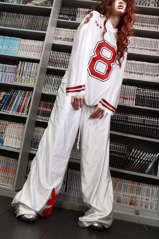 V NECK OVERSIZED T SHIRTS
