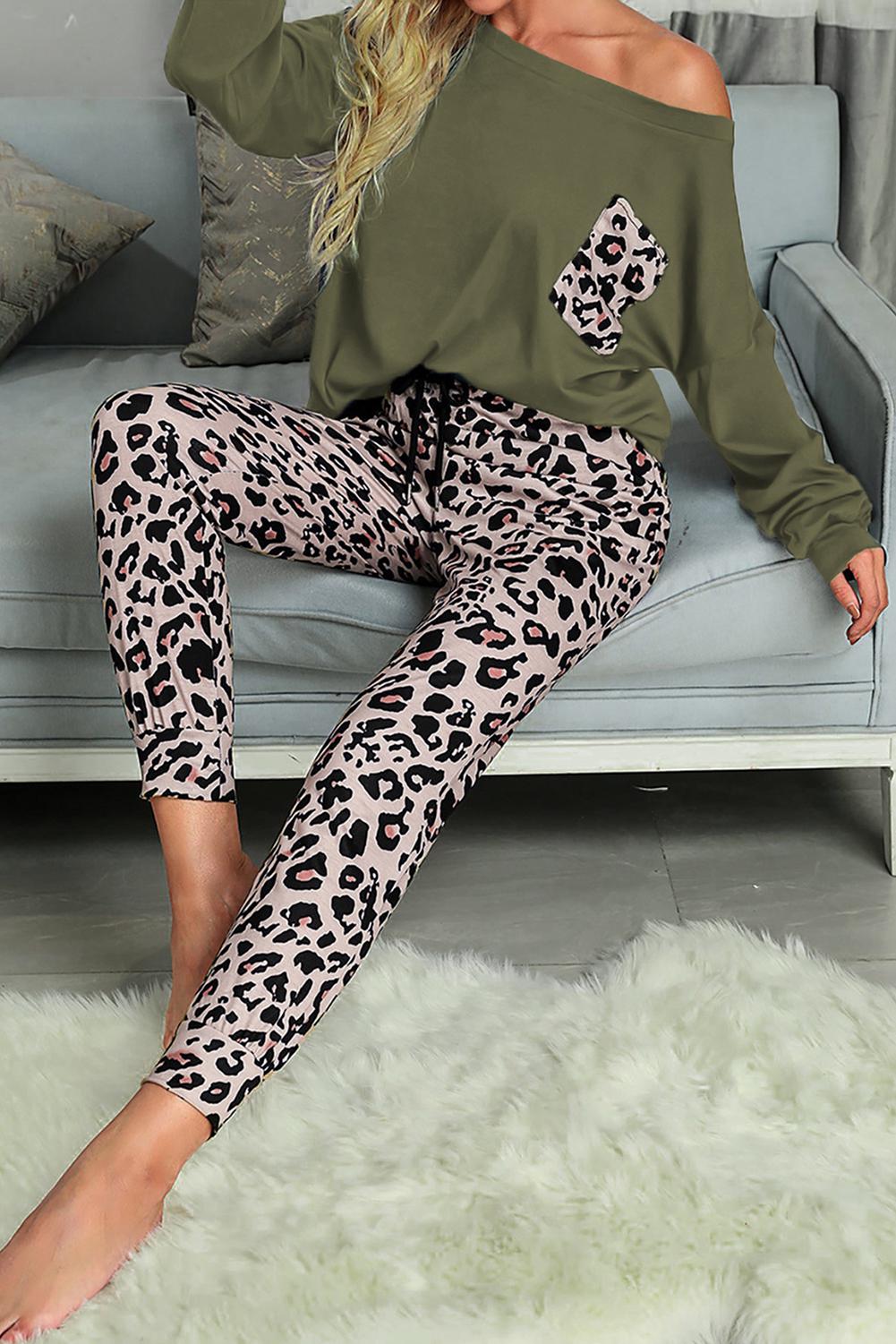 Comfortable Loungewear Set with Leopard Print