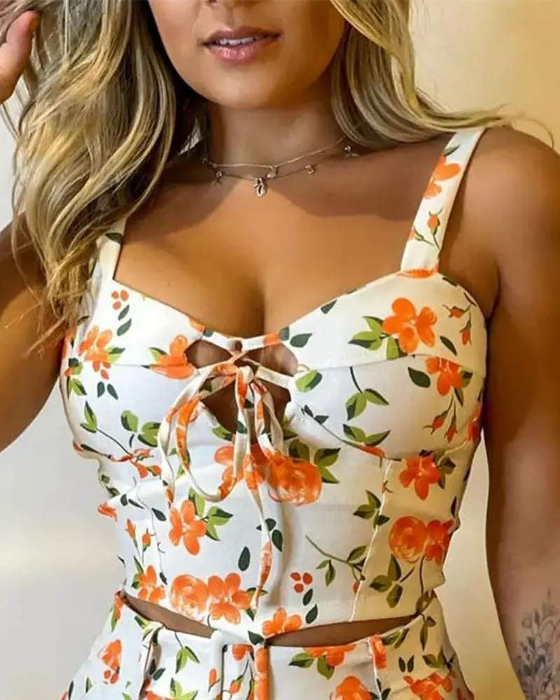 FLORAL PRINT LACE UP CROP TOP SHORTS SET