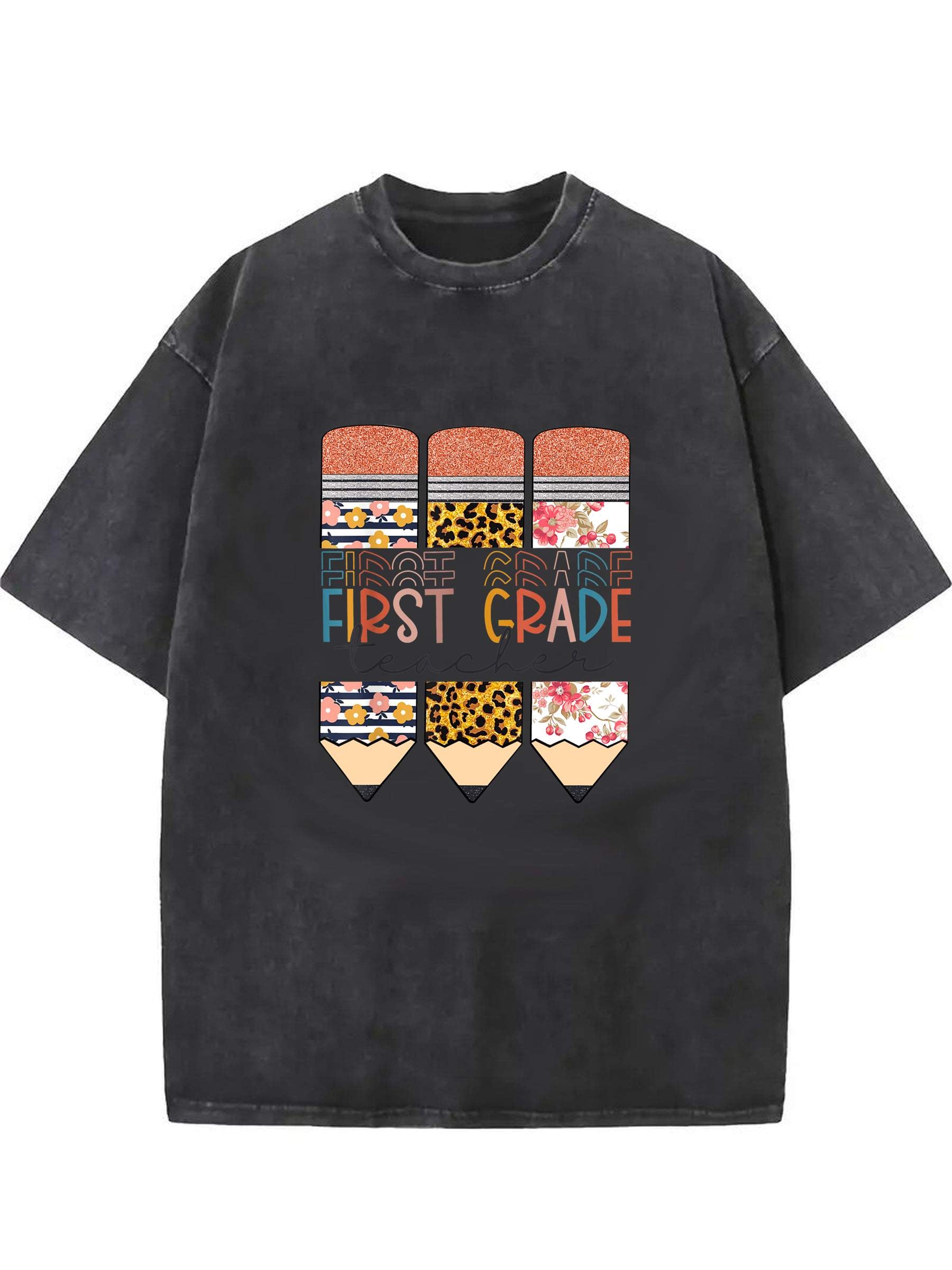 First grade teacher GRAPHIC TEE T-SHIRTS