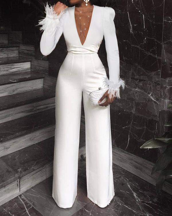 Chic Women's V-Neck Jumpsuit Outfit