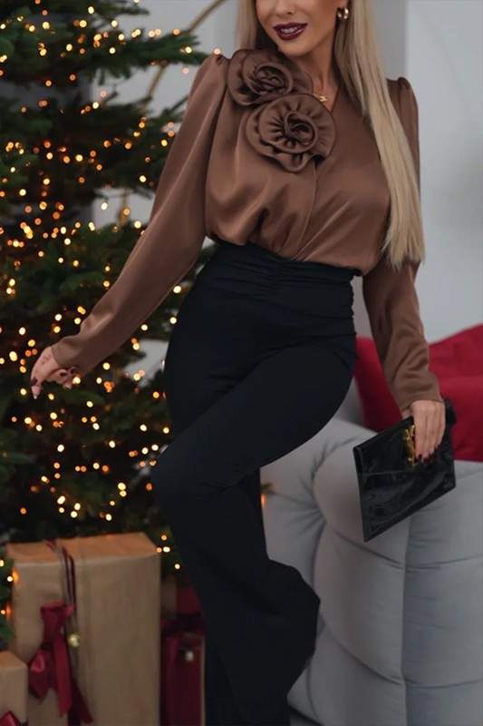 FLORAL ACCENT BUTTON UP BLOUSE