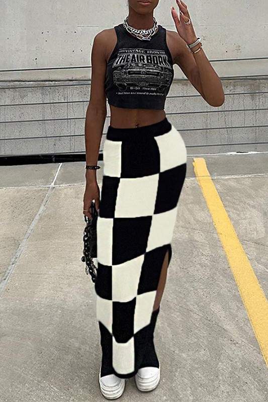 BLACK AND WHITE CHECKER LONG SKIRT