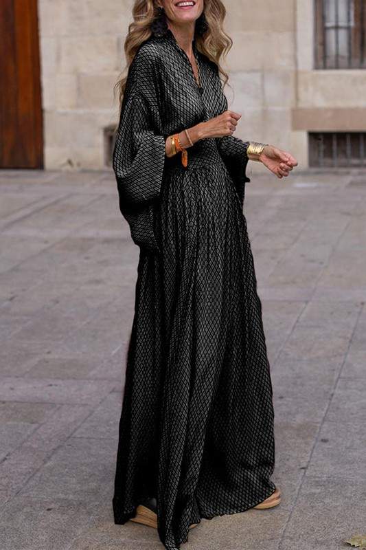 FLOWY DIAMOND PATTERN MAXI DRESS