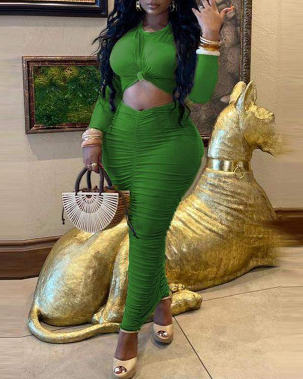 Stylish Outfits: Two Piece Knotted Set