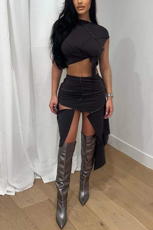 SLEEVELESS TOP AND SKIRT SET