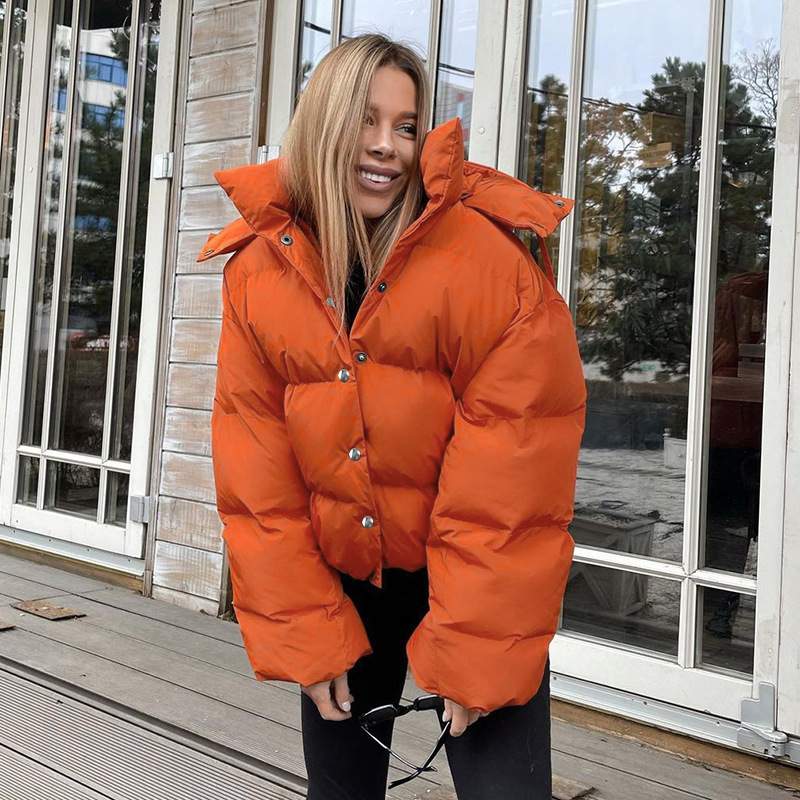 HOODED PUFFER JACKET WITH SNAP CLOSURE